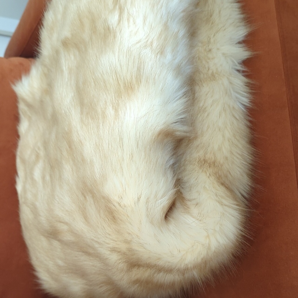 SpiritHoods Throw Blanket Tan Huskey Faux Fur